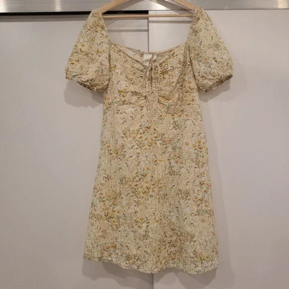 H&M | Dresses | Hm Field Daisy Short Summer Dress With Shirring | Poshmark H&M | Dresses | Hm Field Daisy Short Summer Dress With Shirring | Poshmark
